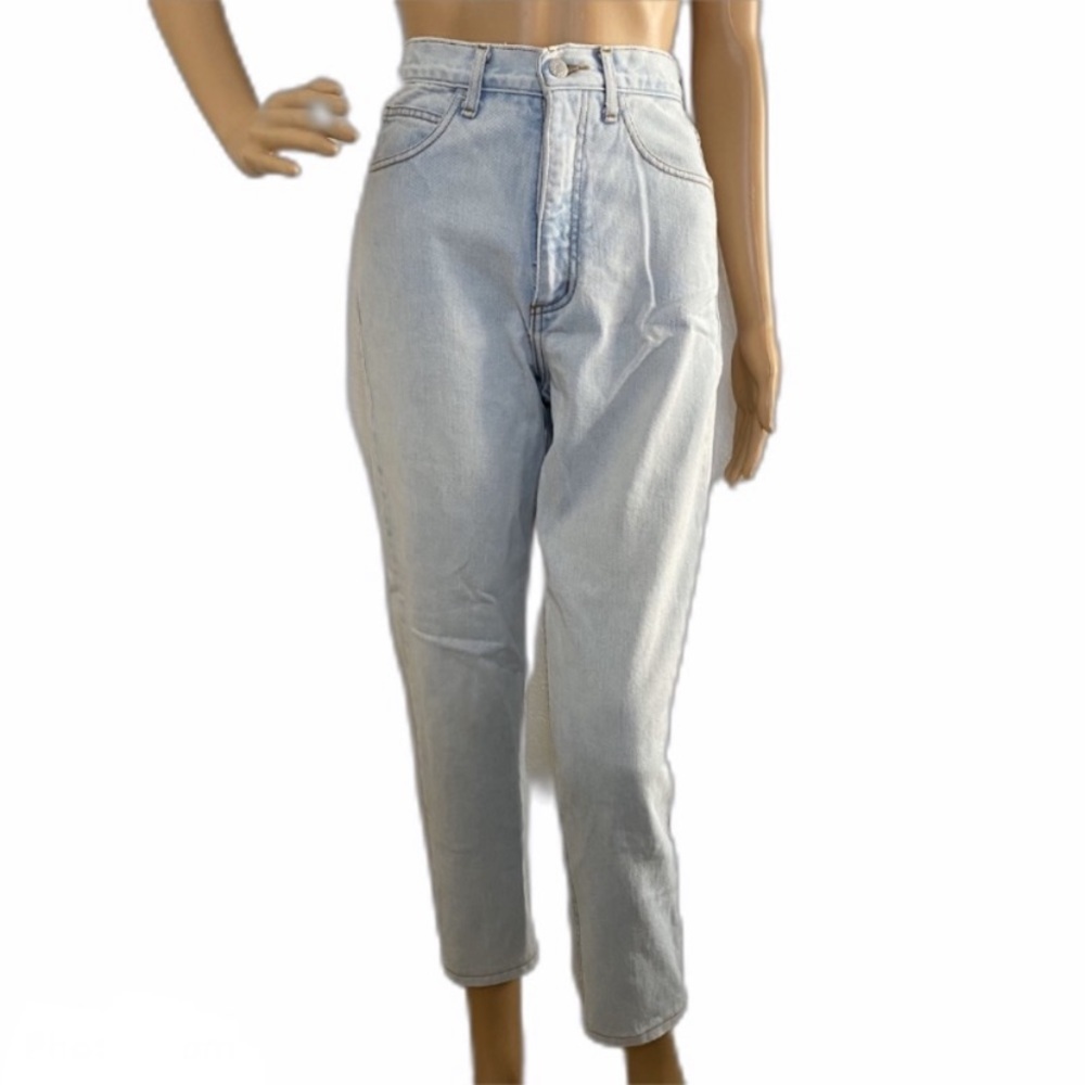 Vintage Guess light wash High Waisted Mom Jeans